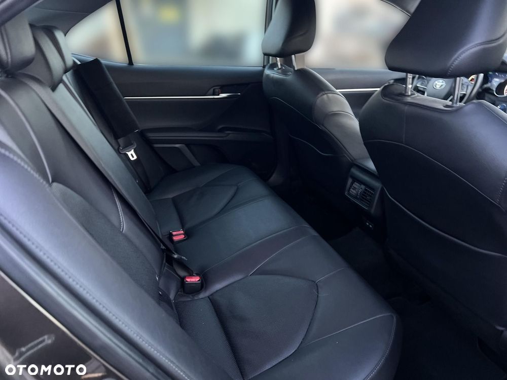 Toyota Camry 2.5 Hybrid Executive CVT - 14