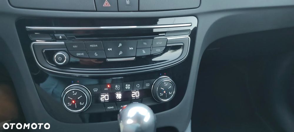 Peugeot 508 1.6 e-THP Allure S&S - 12