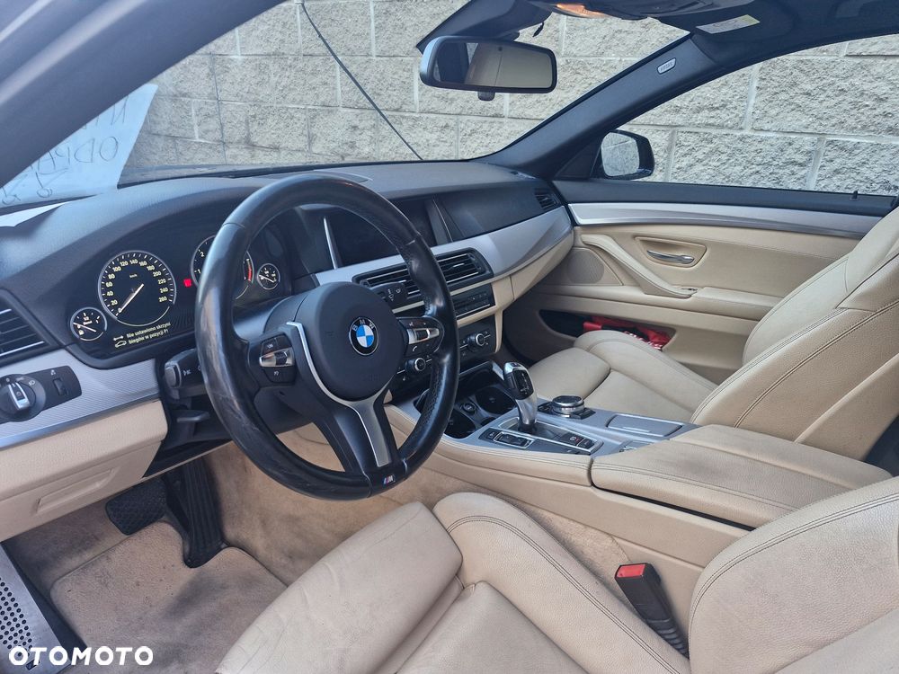 BMW Seria 5 525d Touring Sport-Aut - 2