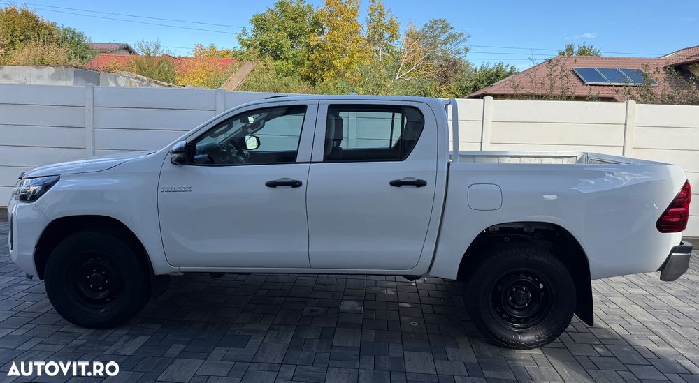 Toyota Hilux 2.4D 150CP 4x4 Double Cab 6MT Style - 4