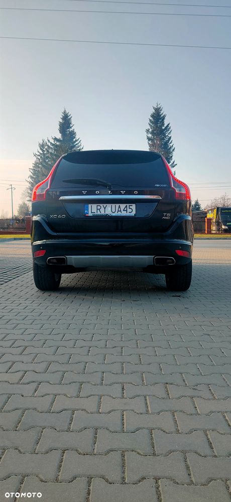 Volvo XC 60 T5 AWD Momentum - 5
