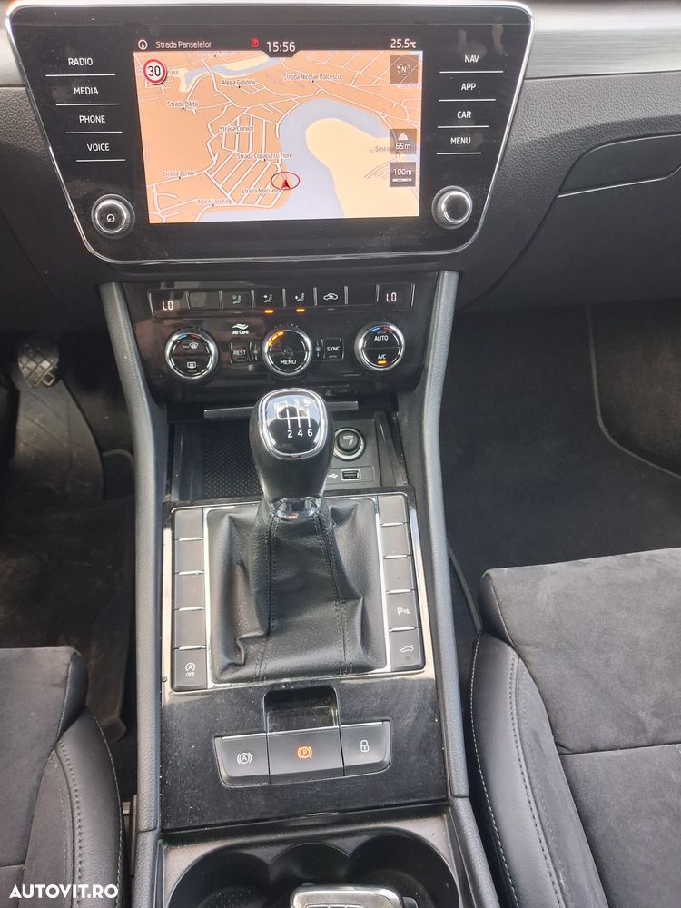 Skoda Superb 2.0 TDI Laurin & Klement - 27