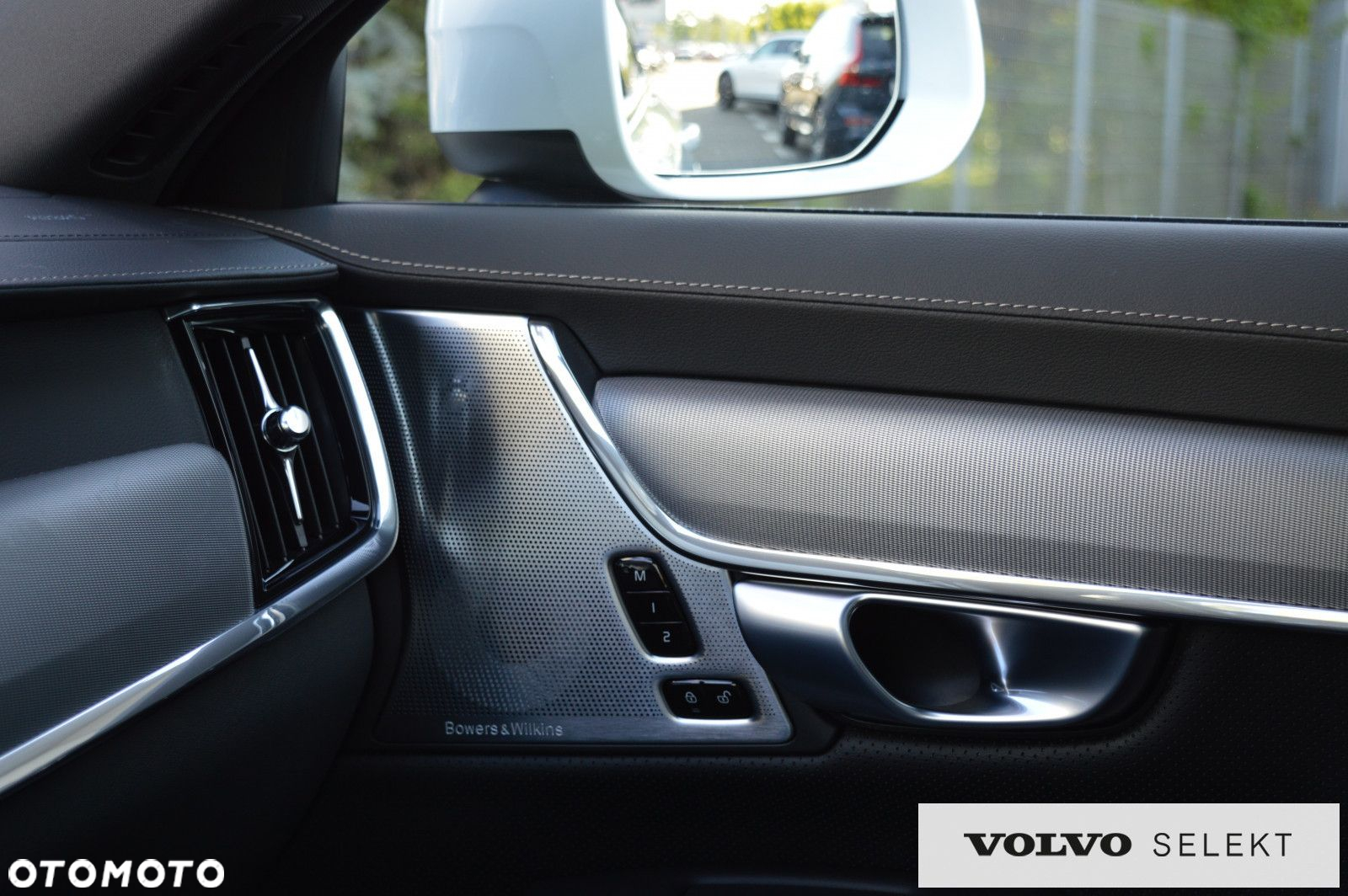Volvo V90 Cross Country - 33
