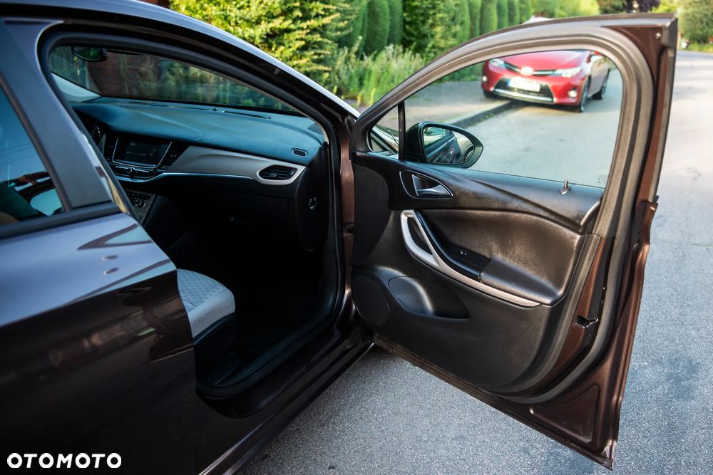 Opel Astra 1.4 Turbo Edition - 36