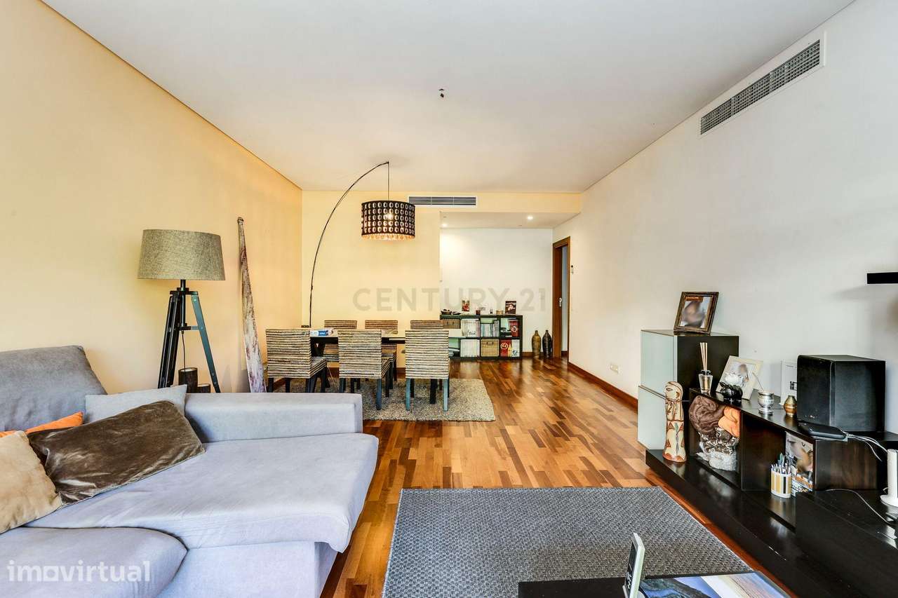 Apartamento T2 de Luxo no Terraços da Ponte, Sacavém | Duas Varandas, - Grande imagem: 4/30