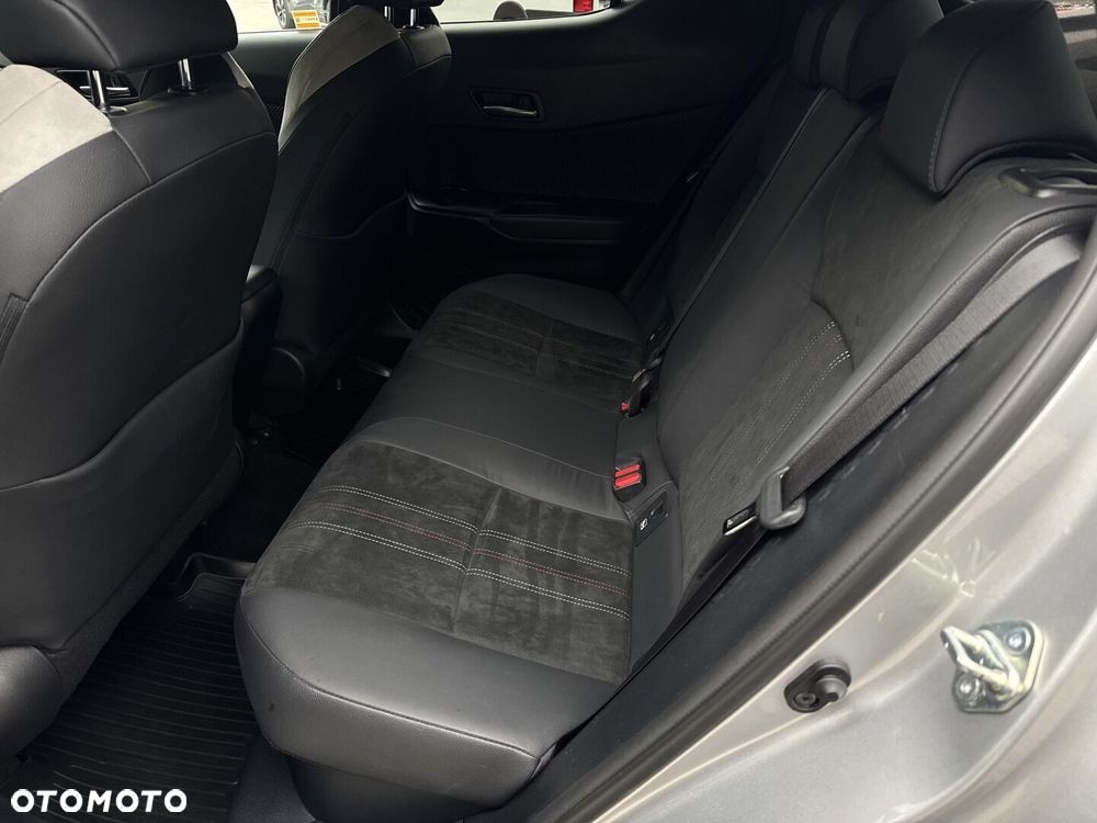 Toyota C-HR 1.8 Hybrid GPF GR Sport - 32