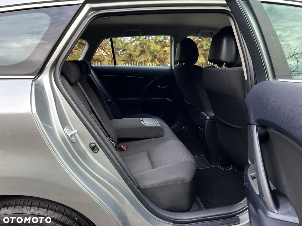 Toyota Avensis Combi 1.8 Multidrive S Executive - 23