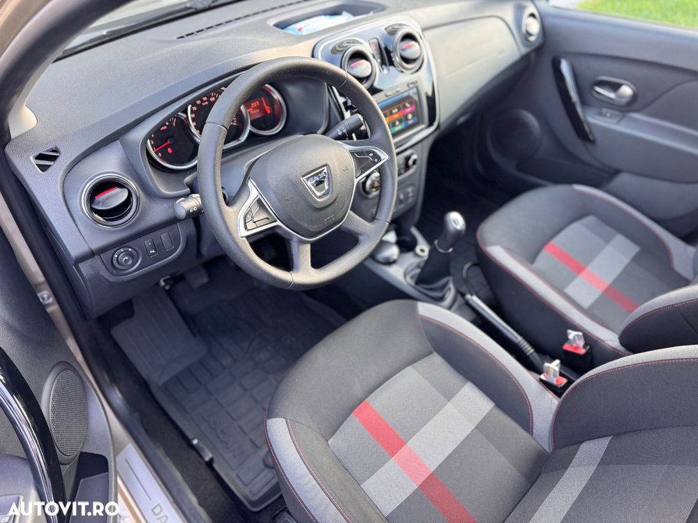 Dacia Logan 1.5 Blue dCi SL Techroad - 10