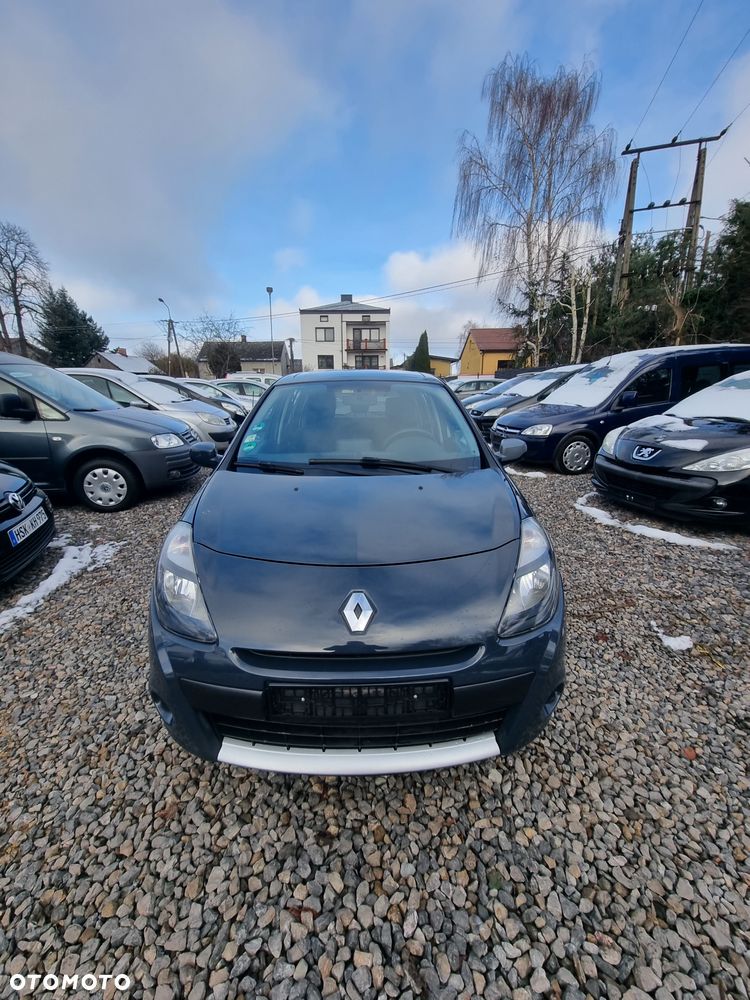 Renault Clio 1.2 16V 75 Yahoo - 9