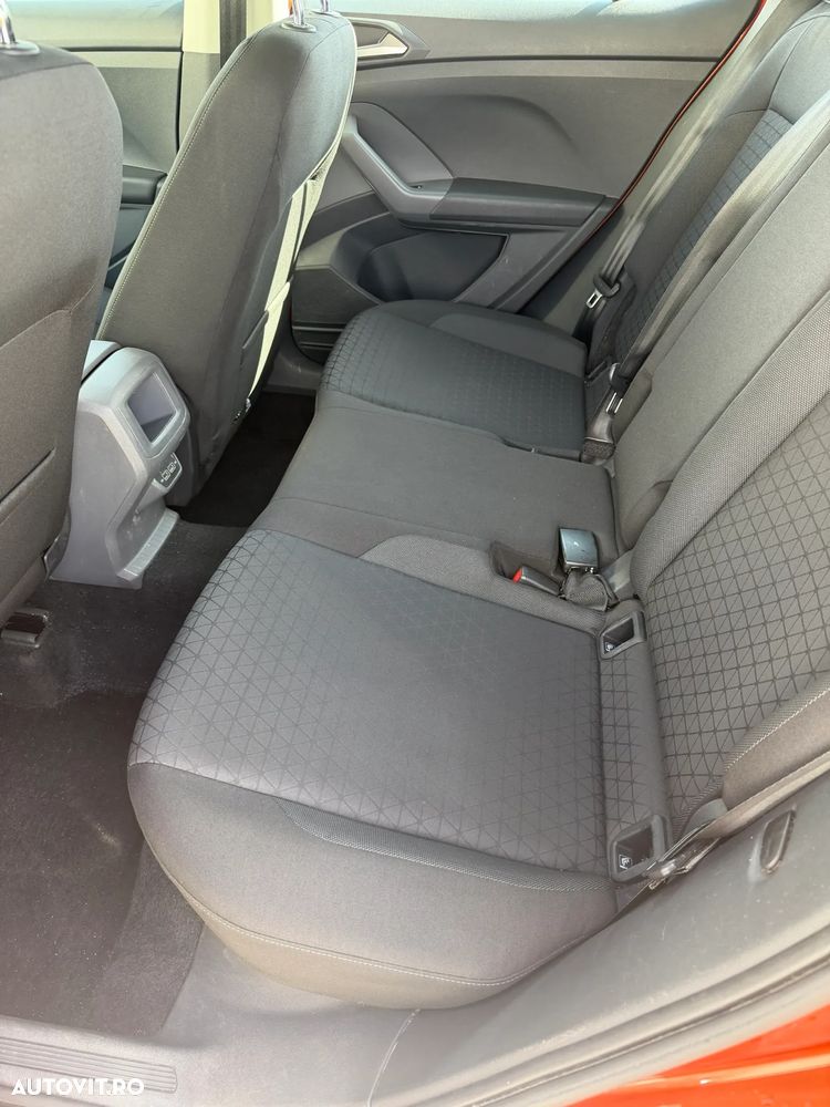 Volkswagen T-Cross - 18