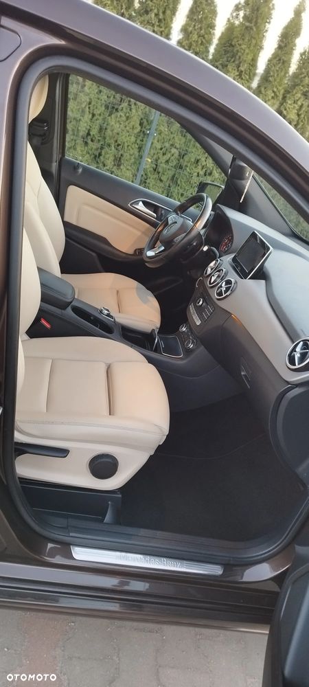Mercedes-Benz Klasa B 180 (BlueEFFICIENCY) 7G-DCT - 14