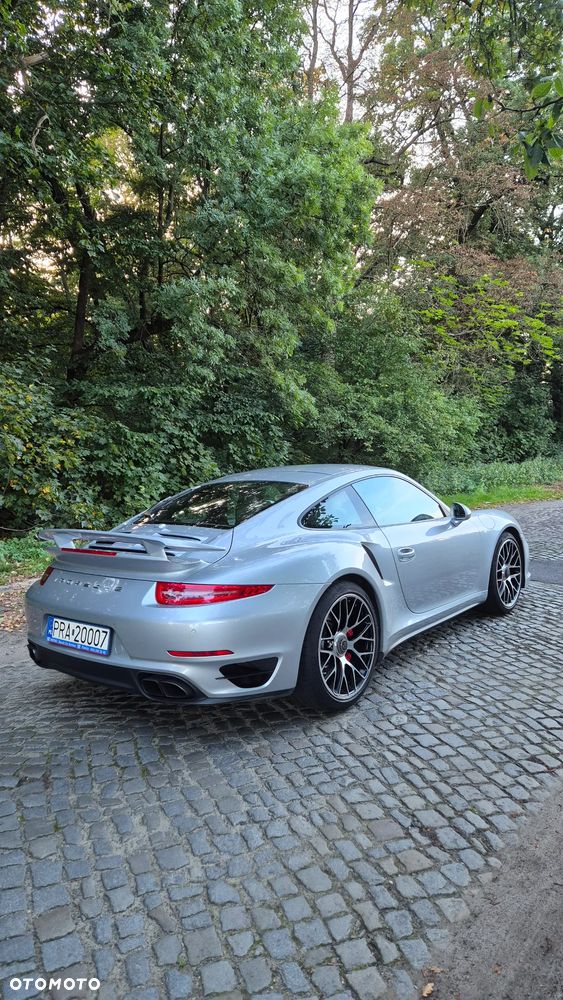 Porsche 911 Turbo - 3