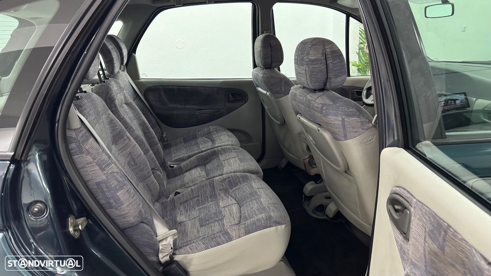 Renault Scénic RX4 1.9 dCi Privilège - 9