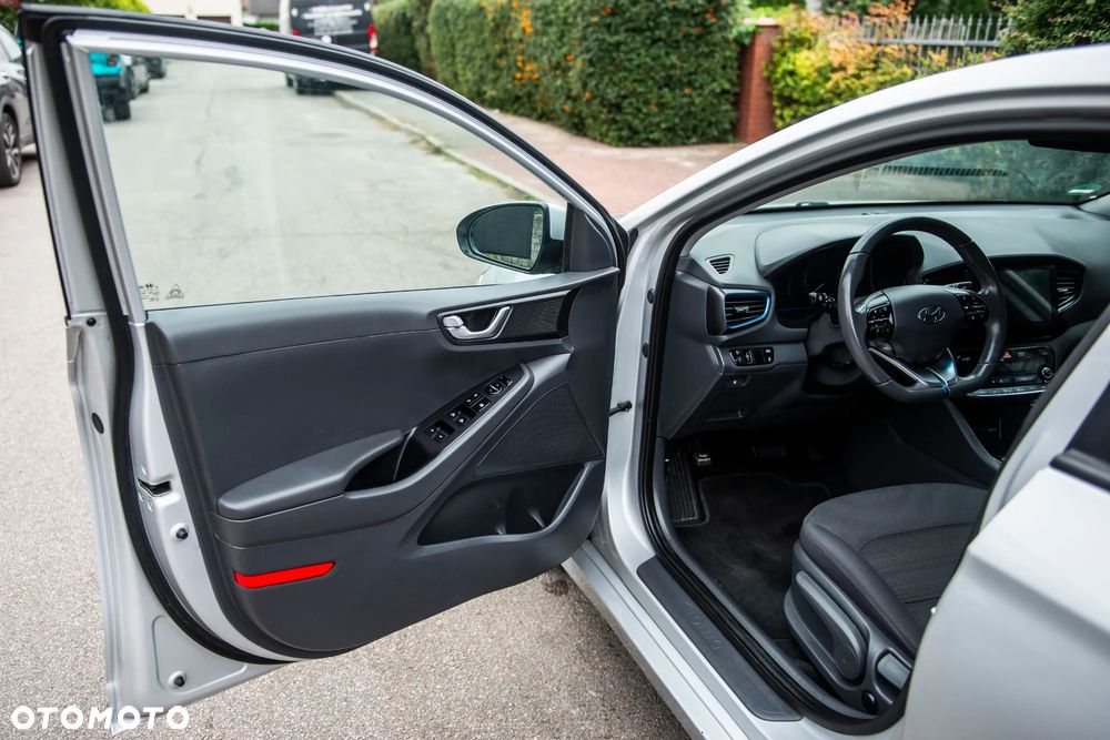 Hyundai IONIQ 1.6 GDI Premium - 16