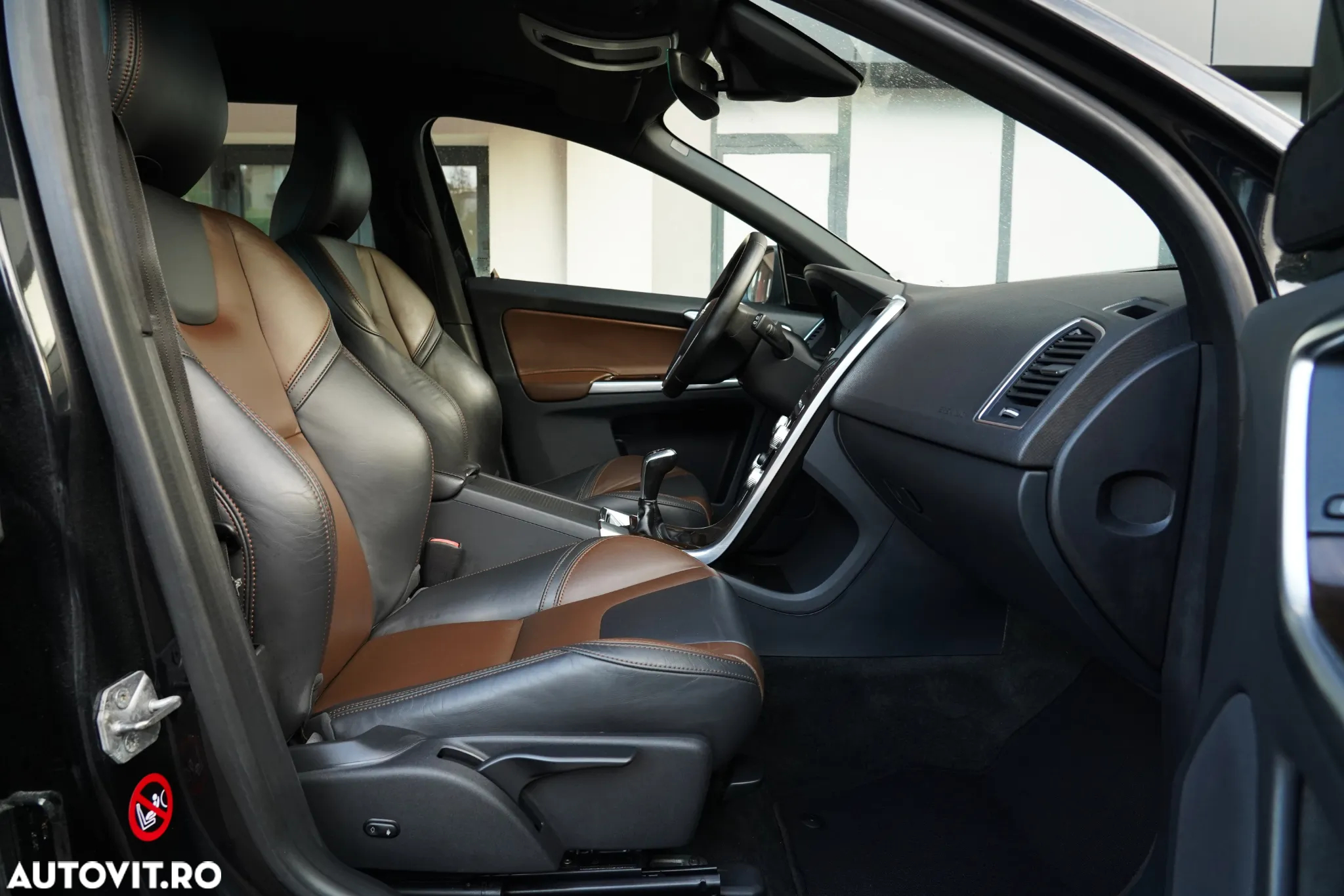Volvo XC 60 D4 Ocean Race - 9