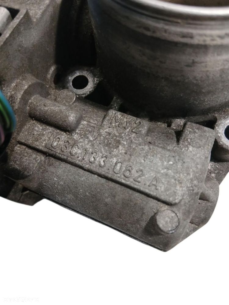 PRZEPUSTNICA AUDI A3 8P 1.6 FSI 03C133062A - 4