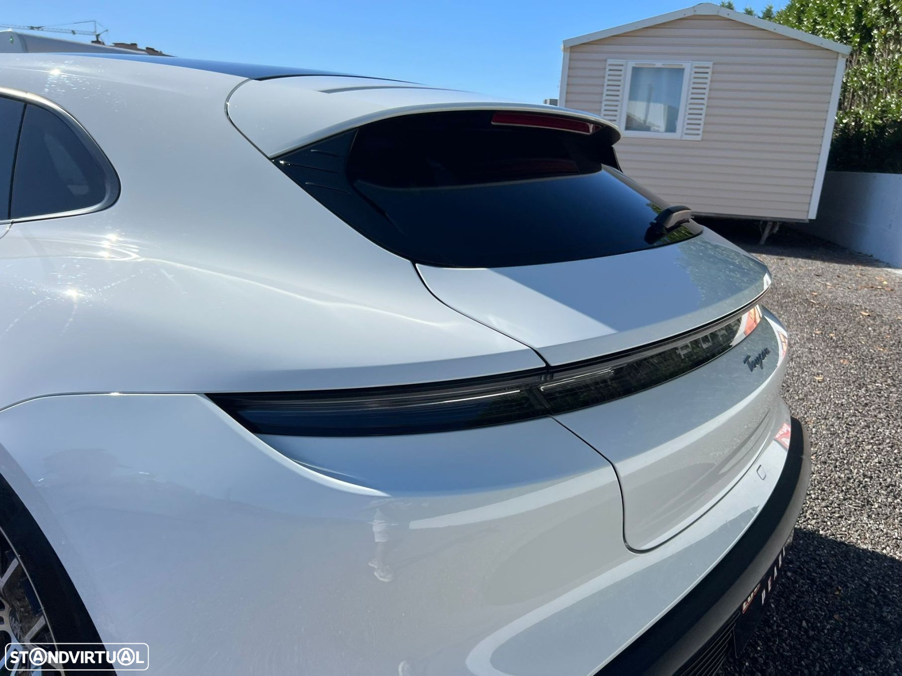 Porsche Taycan Sport Turismo - 16