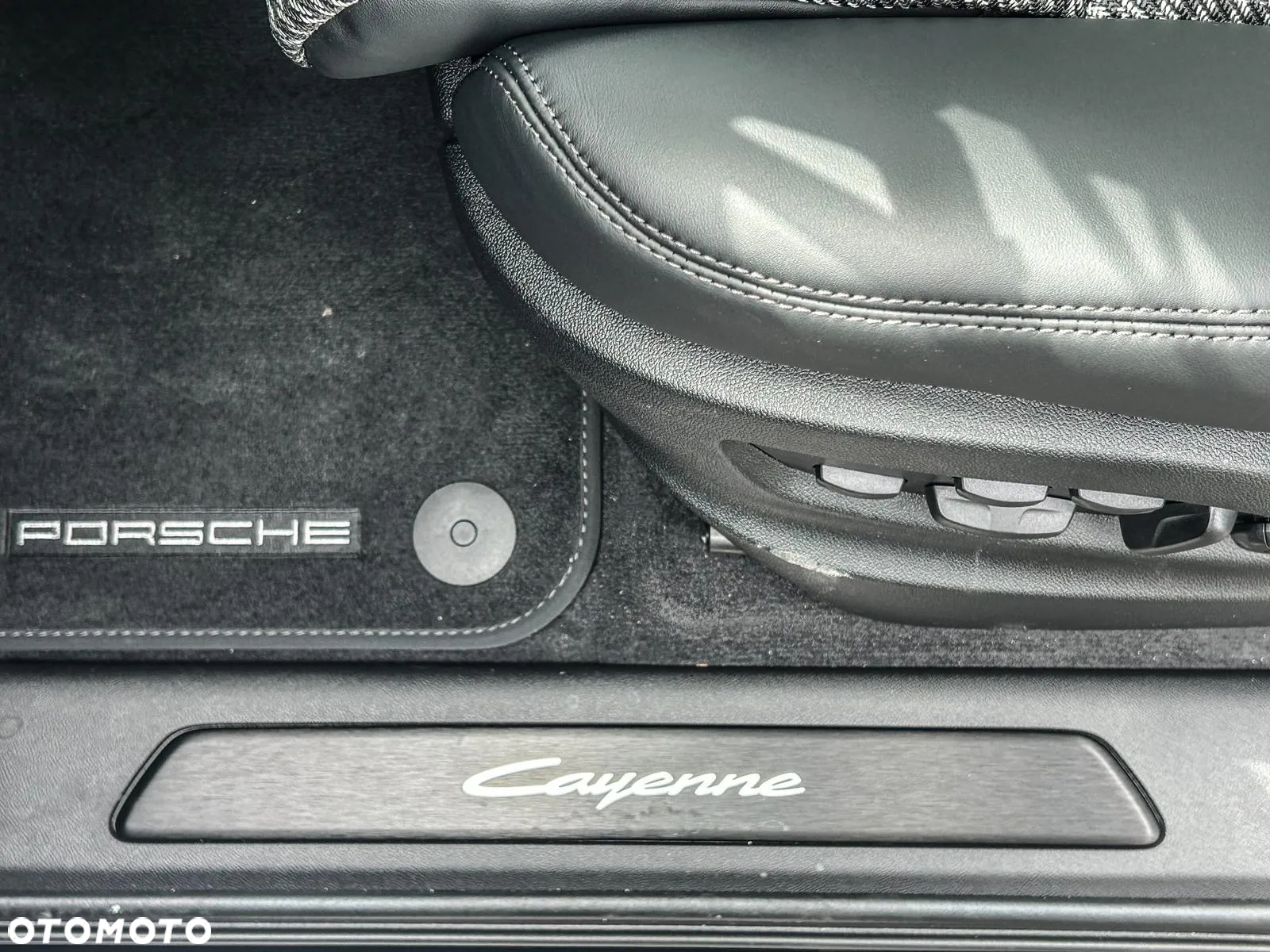 Porsche Cayenne - 23