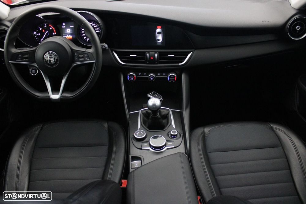 Alfa Romeo Giulia 2.2 D - 9