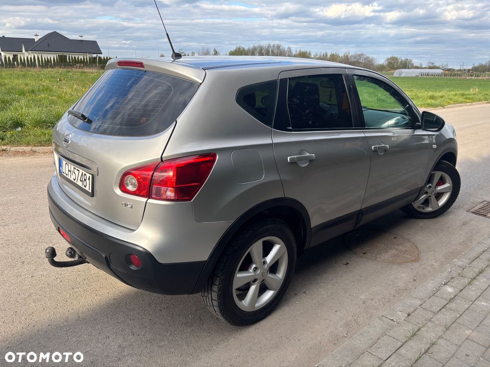 Nissan Qashqai 2.0 dCi DPF acenta - 3