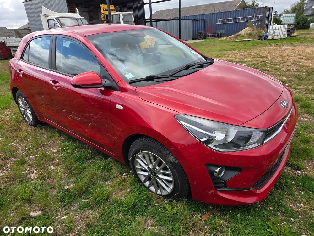 Kia Rio - 4