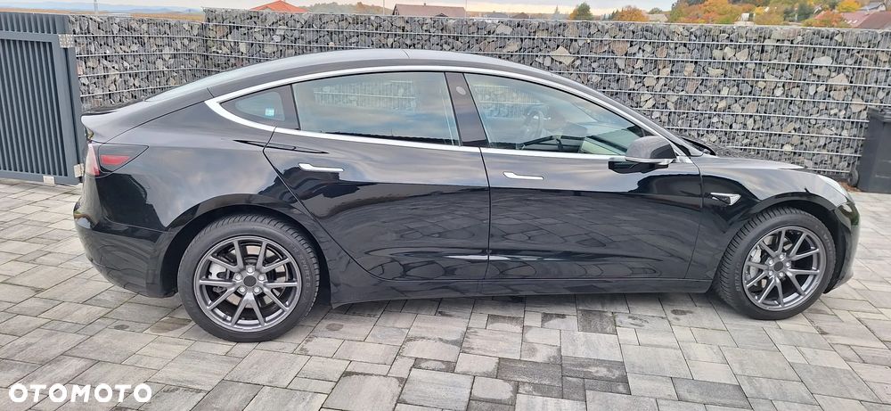Tesla Model 3 Standard Range Plus - 21