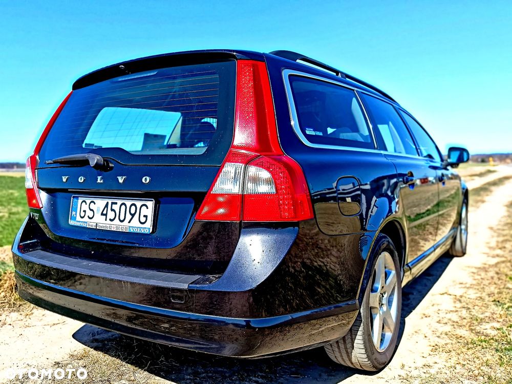 Volvo V70 2.5T Momentum - 8
