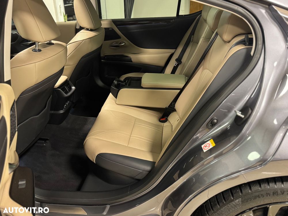 Lexus Seria ES 300h Business Edition - 10