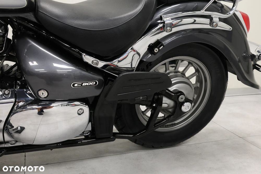 Suzuki VL 800 Volusia - 37