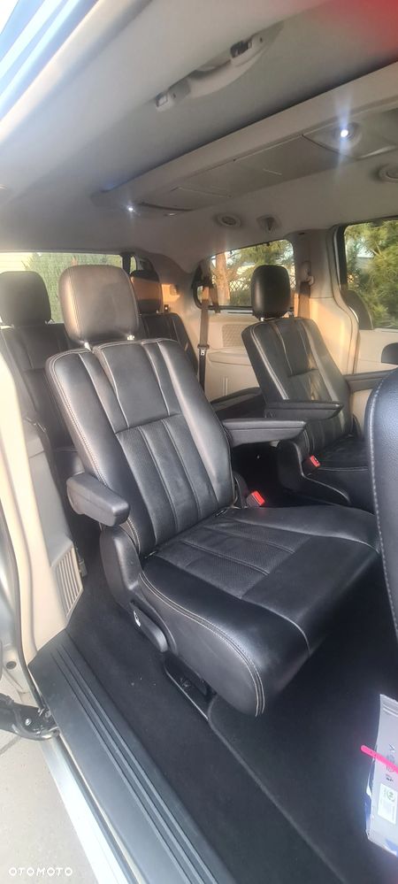 Chrysler Town & Country 3.6 Touring - 21