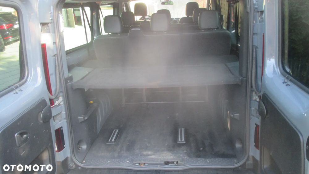 Renault Trafic Grand SpaceClass 2.0 dCi - 10
