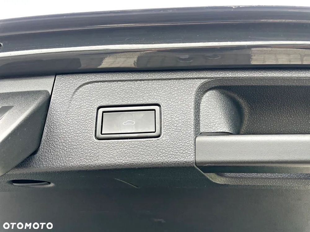 Volkswagen Passat Variant 1.6 TDI (BlueMotion Technology) Comfortline - 33