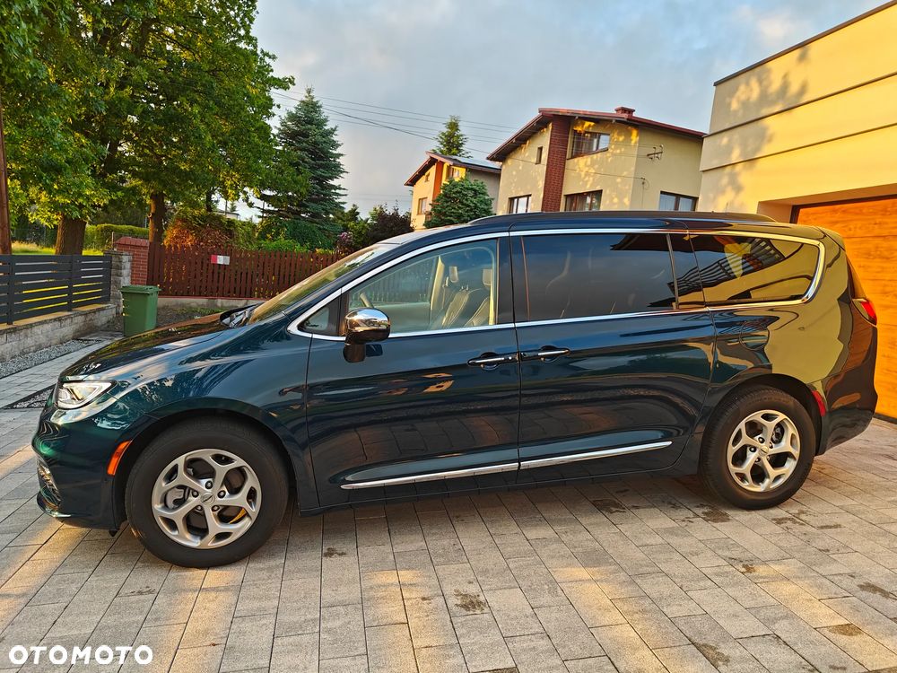 Chrysler Pacifica - 3