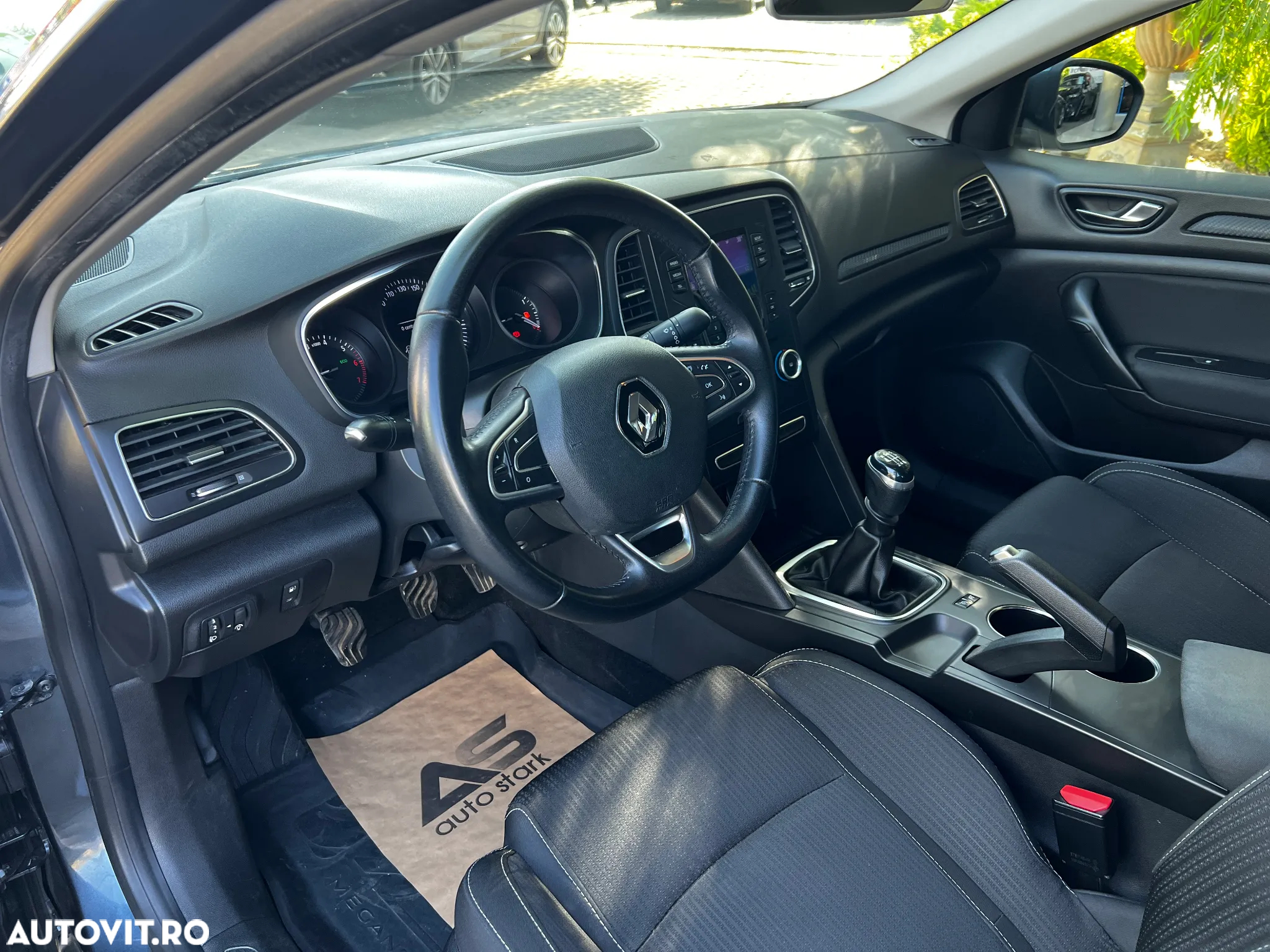 Renault Megane TCe Life - 2