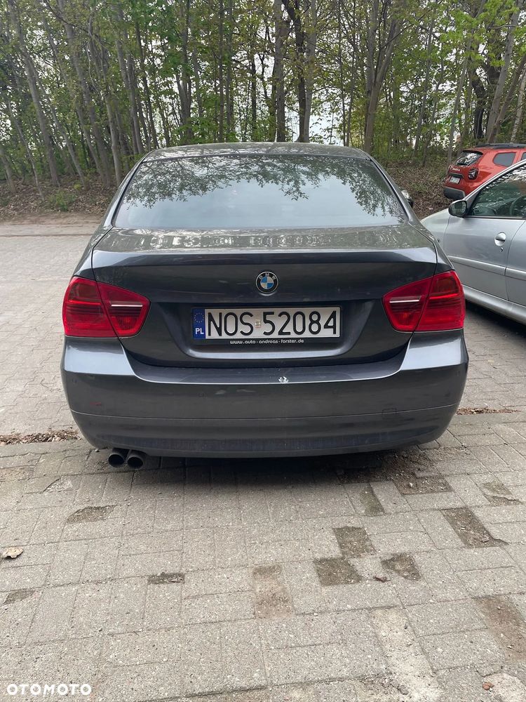 BMW Seria 3 325i - 4