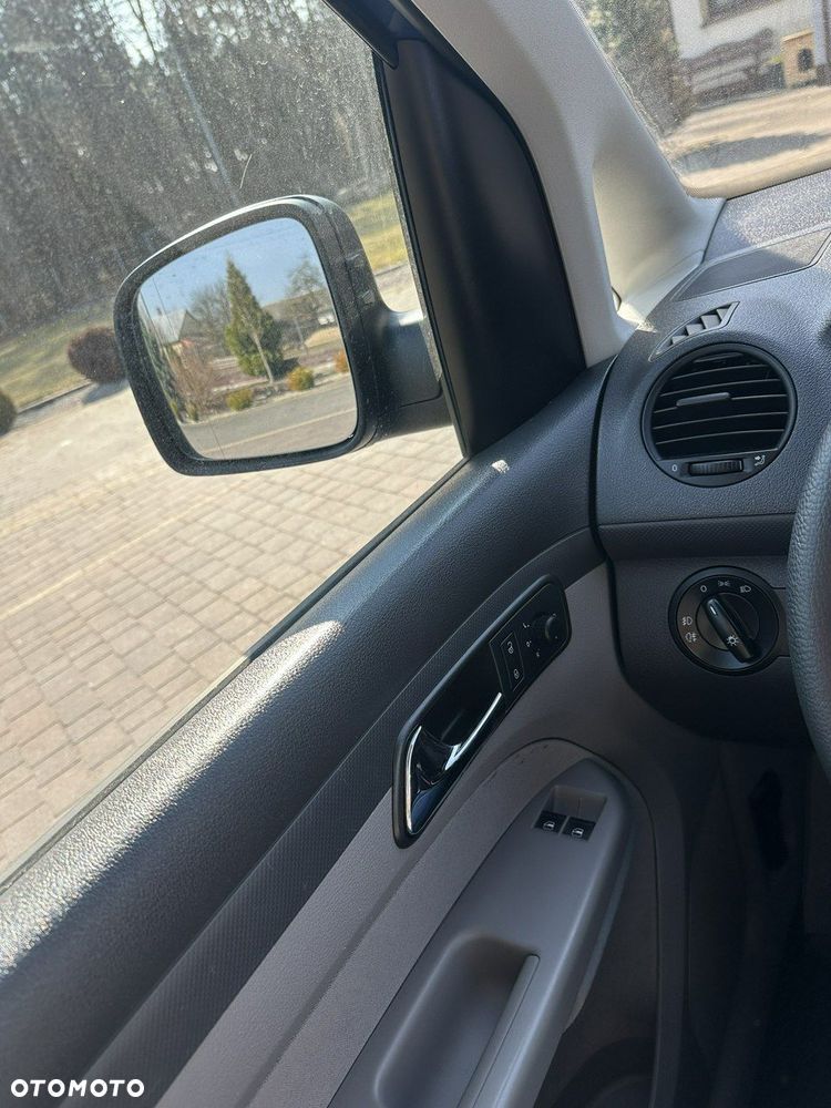Volkswagen Caddy - 23