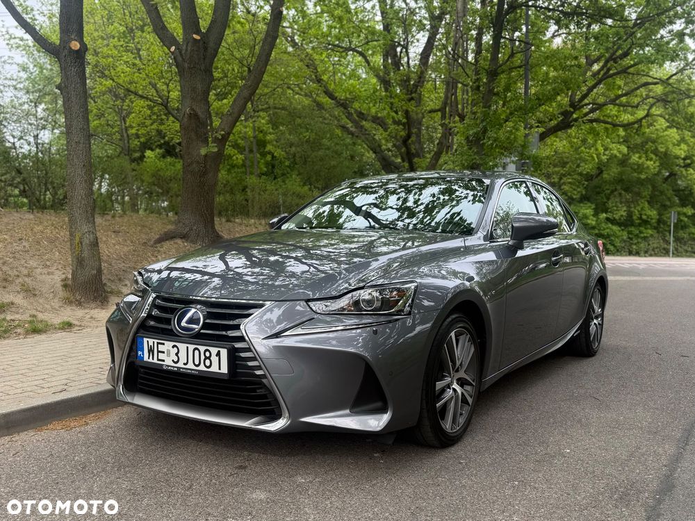 Lexus IS 300h Business Edition - 1