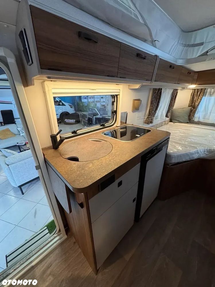 Hymer-Eriba Touring 542 - 16