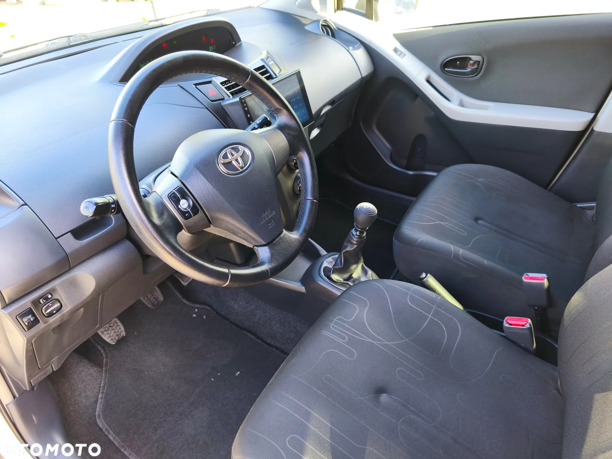 Toyota Yaris 1.33 2010 - 19