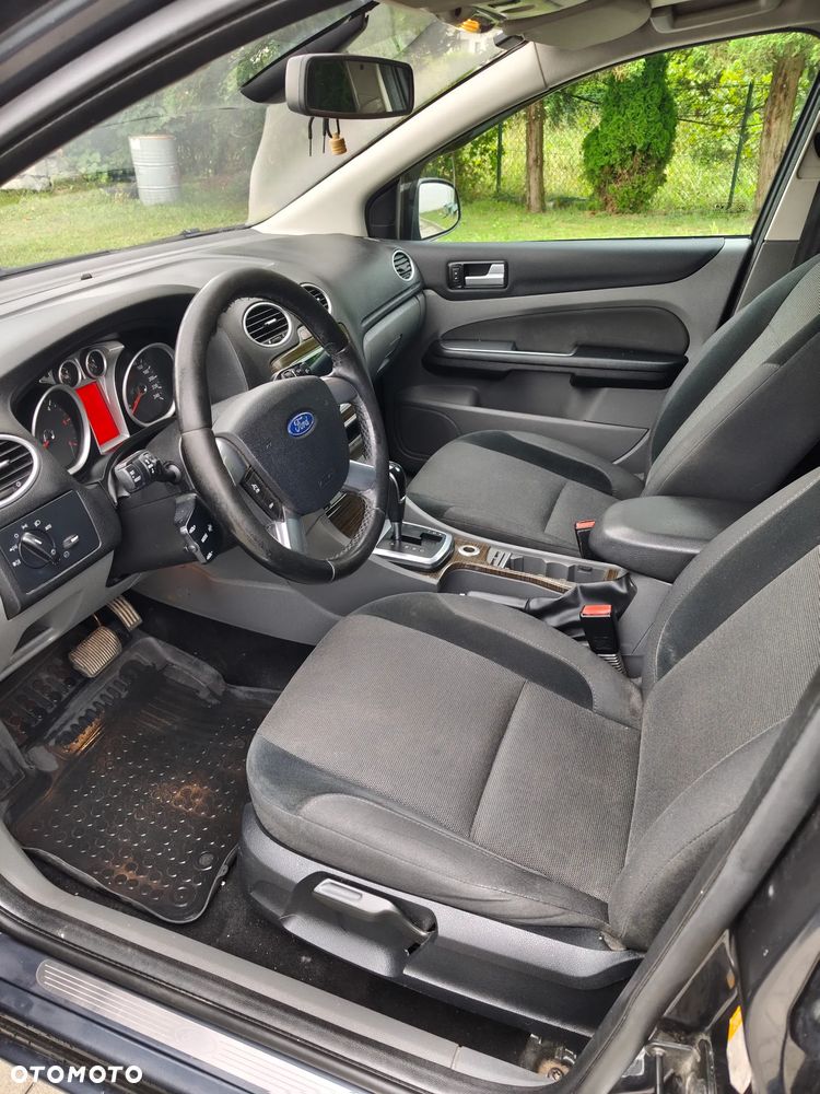 Ford Focus 2.0 TDCi DPF Ghia - 6