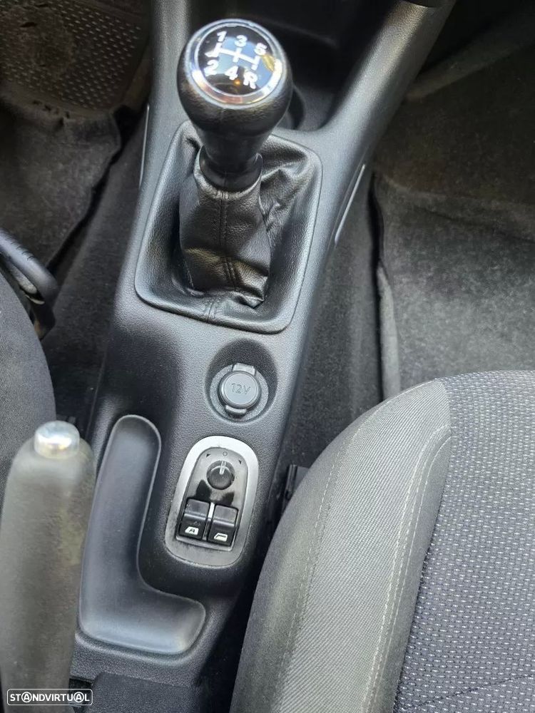 Peugeot 206+ 1.1 Urban - 18