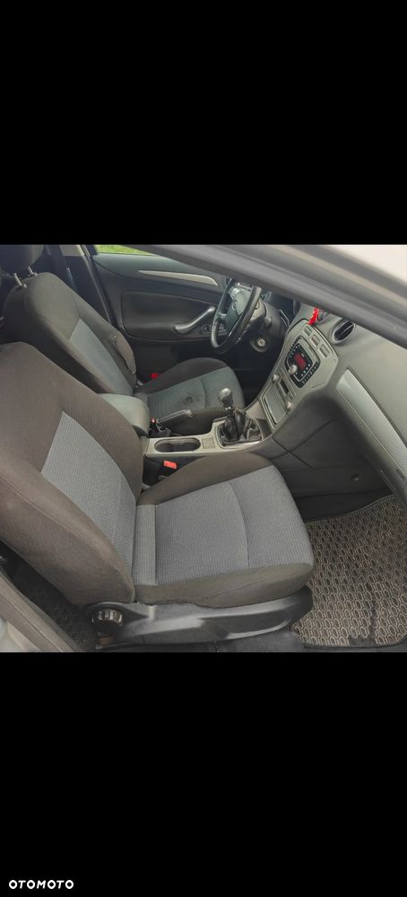 Ford Mondeo 1.6 Trend - 8