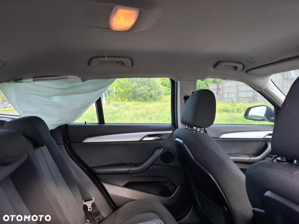 BMW X1 sDrive18d - 14