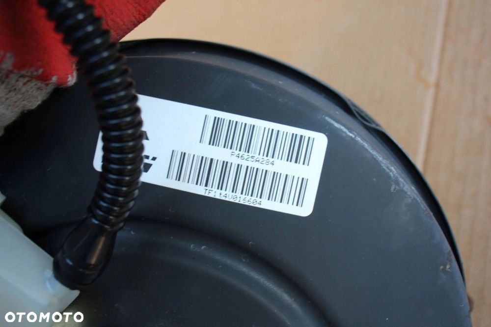 Serwo hamulcowe MITSUBISHI COLT VI Z30 4625A284 TRW - 4