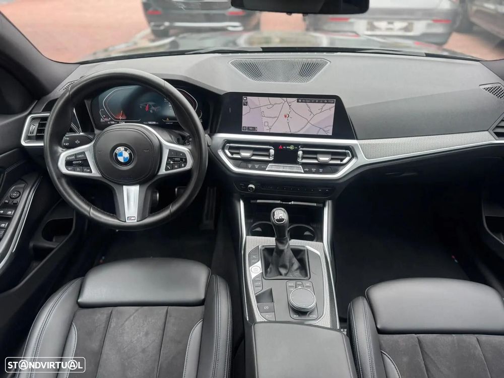 BMW 318 d Pack M - 11