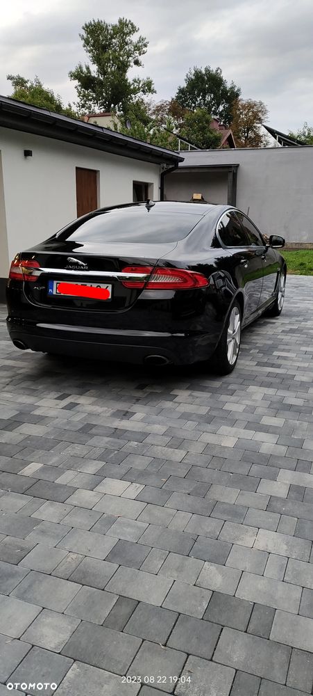 Jaguar XF - 3