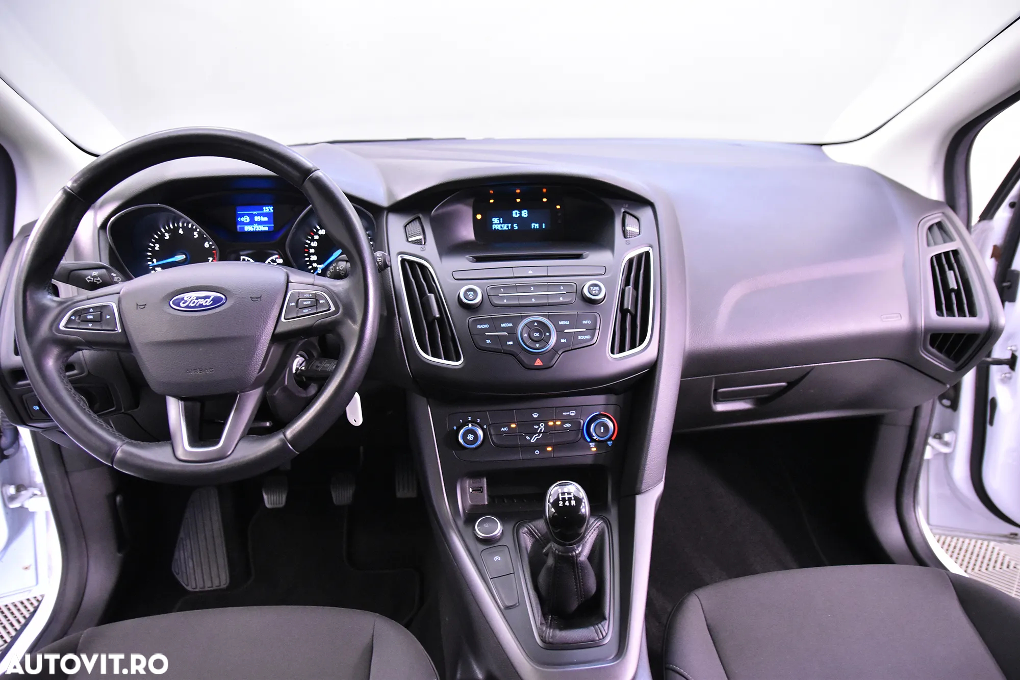 Ford Focus - 9