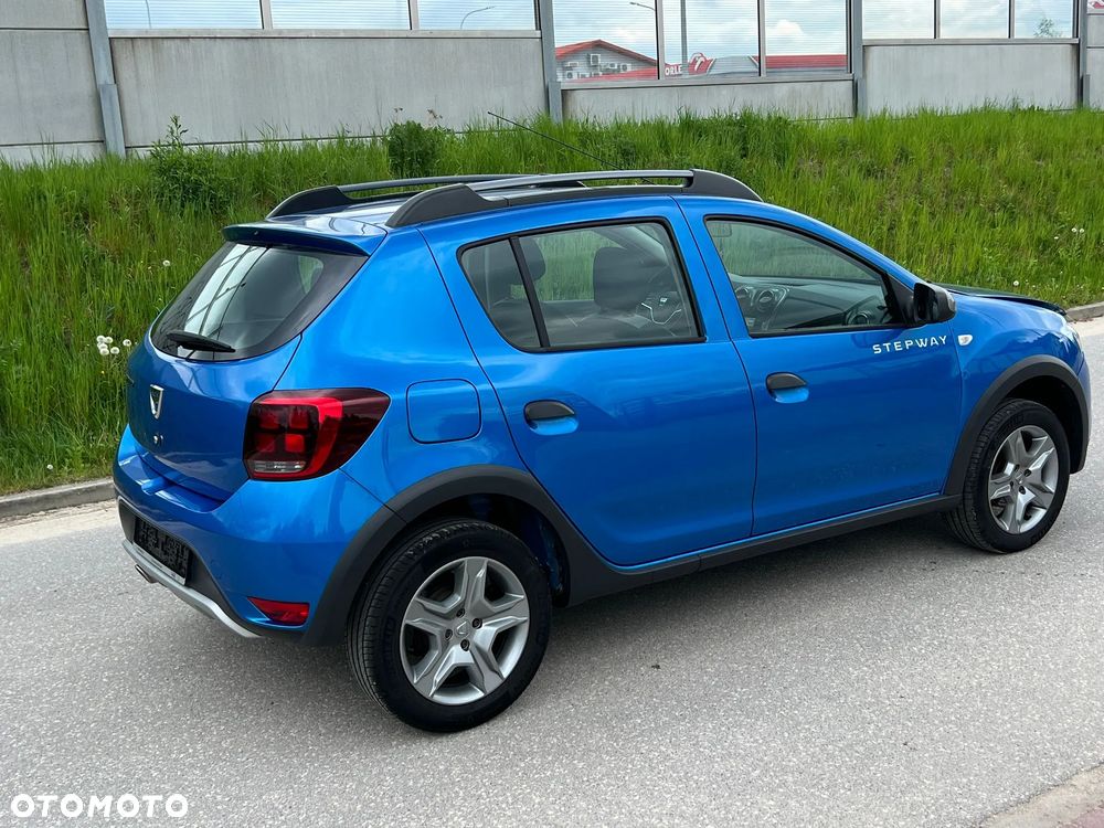 Dacia Sandero TCe 100 Essential - 4
