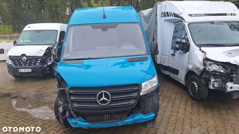 Mercedes-Benz Sprinter - 1