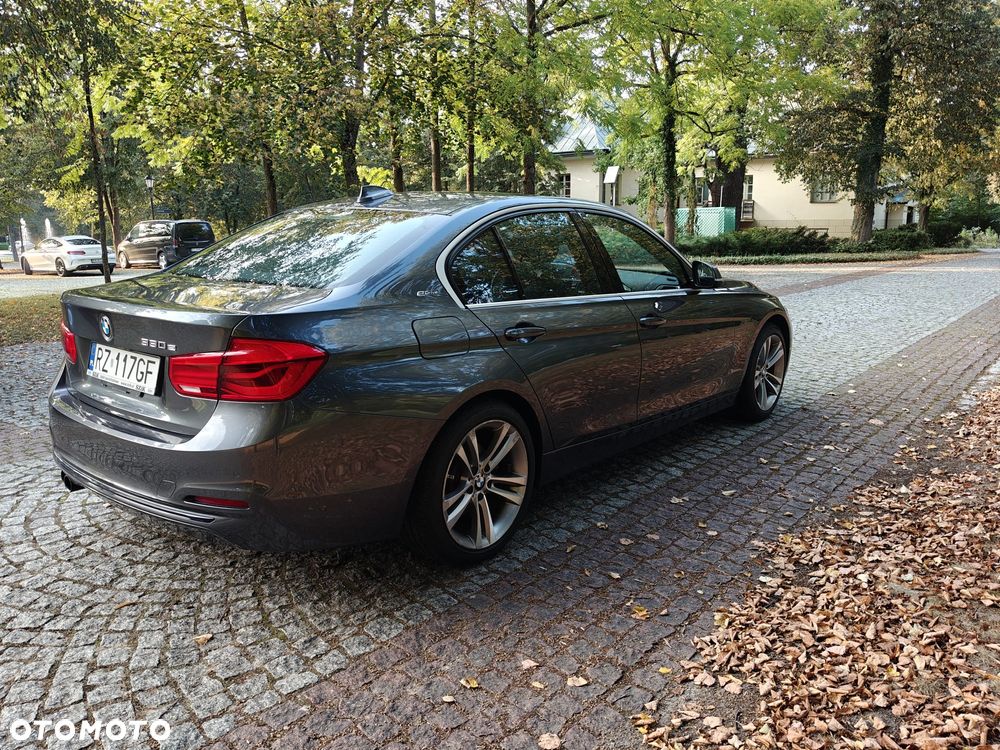 BMW Seria 3 330e iPerformance Luxury Line - 4